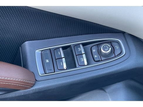 Used 2022 Subaru Ascent Touring image 12