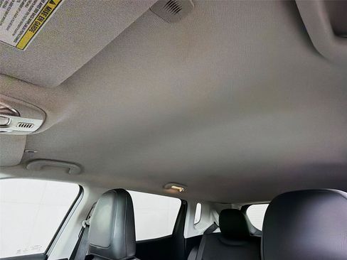Used 2019 Jeep Compass Limited AWD/4WD image 5