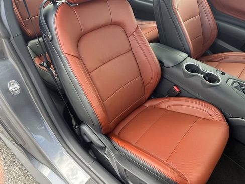 Used 2025 Ford Mustang Premium RWD image 31