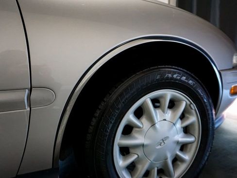 Used 1997 Buick Riviera Supercharged Coupe image 78