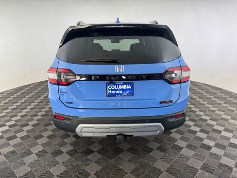 Certified 2025 Honda Pilot TrailSport image 5