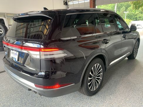 Used 2022 Lincoln Aviator Reserve w/ Elements Package Plus RWD image 9