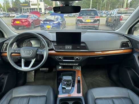 Used 2023 Audi Q5 2.0T Premium w/ Convenience Package AWD/4WD image 11