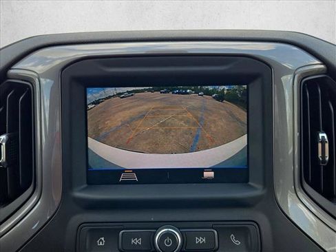 Used 2022 Chevrolet Silverado 1500 Custom image 12