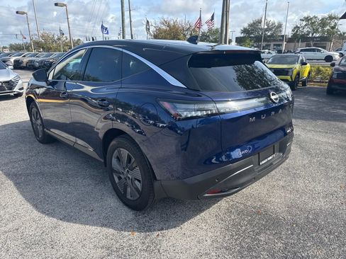 Certified 2025 Nissan Murano SL image 9