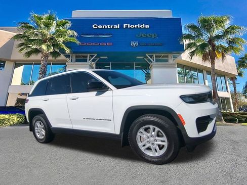 Certified 2023 Jeep Grand Cherokee Laredo image 2