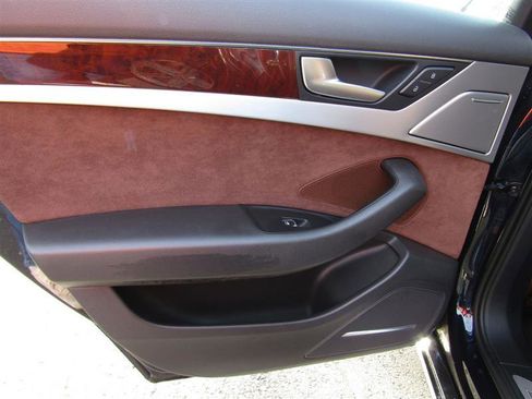 Used 2014 Audi A8 3.0T w/ Premium Package image 31