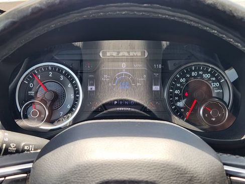 Used 2019 RAM 1500 Laramie AWD/4WD image 13