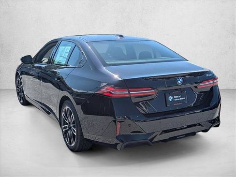 Used 2026 BMW 530i w/ M Sport Package RWD image 8