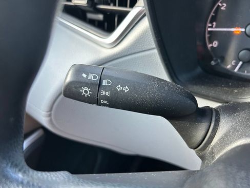 Used 2023 Toyota Corolla Cross L FWD image 22