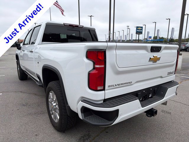 Used 2024 Chevrolet Silverado 2500 High Country AWD/4WD image 5