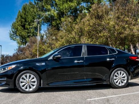 Used 2016 Kia Optima EX w/ Premium Package image 6