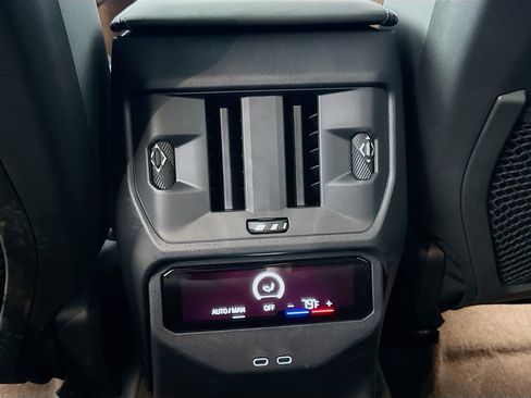 Used 2025 BMW X3 xDrive30i w/ M Sport Package image 26