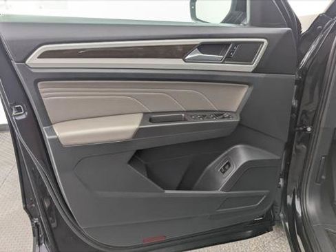 Used 2023 Volkswagen Atlas SE AWD/4WD image 12