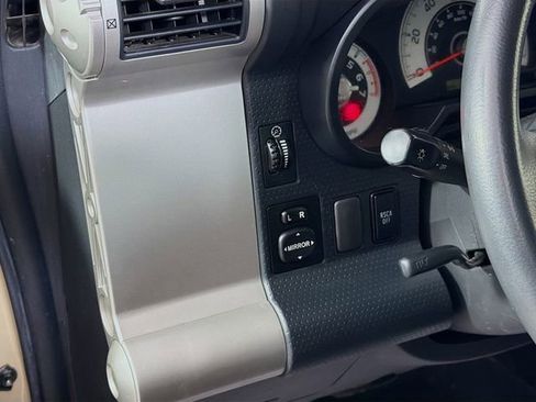 Used 2013 Toyota FJ Cruiser 4WD w/ Upgrade Pkg image 10