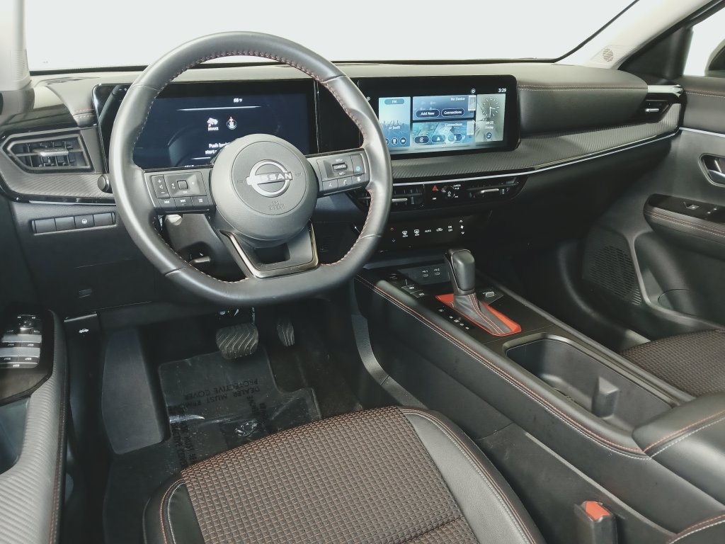 Certified 2025 Nissan Kicks SR AWD/4WD image 9