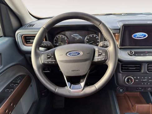 Used 2023 Ford Maverick Lariat w/ Lariat Luxury Package image 12