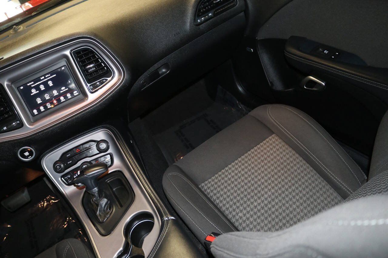 Used 2023 Dodge Challenger SXT RWD image 17