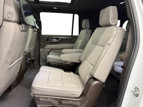 New 2026 GMC Yukon XL Elevation w/ Elevation Premium Package image 10