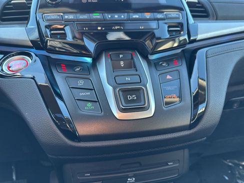 Used 2023 Honda Odyssey Touring image 54