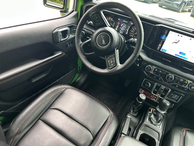 Used 2025 Jeep Wrangler Unlimited Rubicon AWD/4WD image 20