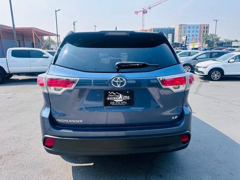 Used 2015 Toyota Highlander Plus FWD image 6