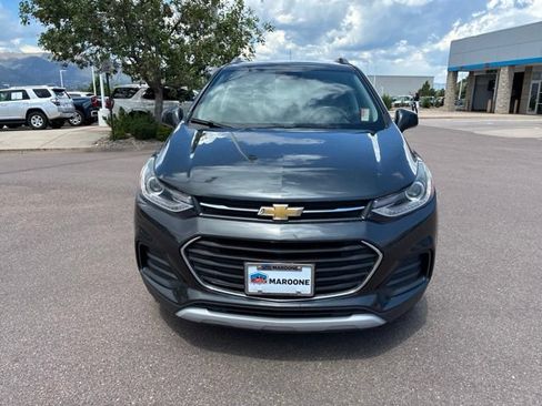 Used 2018 Chevrolet Trax LT w/ LT Convenience Package AWD/4WD image 2