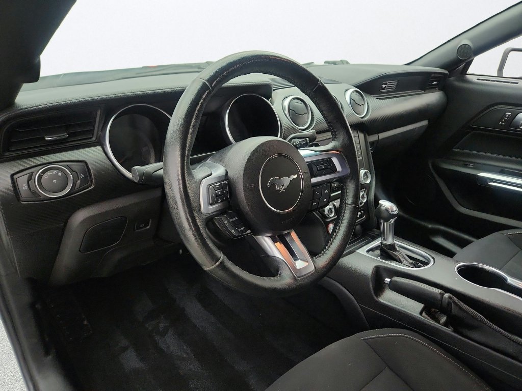 Used 2020 Ford Mustang Coupe RWD image 10