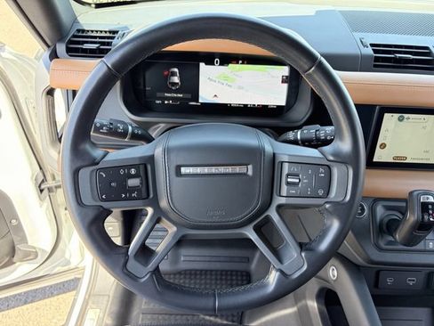 Used 2024 Land Rover Defender 110 X-Dynamic SE AWD/4WD image 10