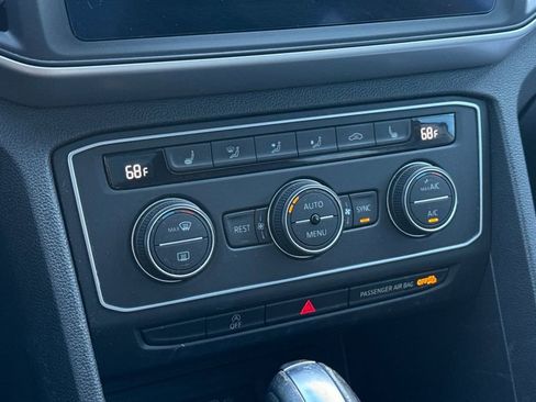 Used 2021 Volkswagen Atlas SE w/ Panoramic Sunroof Package image 18