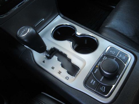 Used 2013 Jeep Grand Cherokee Overland w/ Advance Technology Group image 35