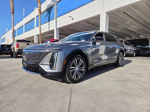 Certified 2023 Cadillac Lyriq 2WD image 2