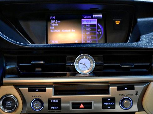 Used 2014 Lexus ES 350 w/ Premium Package FWD image 17