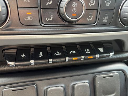 Used 2019 GMC Sierra 2500 Denali w/ Duramax Plus Package AWD/4WD image 37