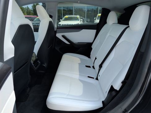 Used 2026 Tesla Model Y AWD image 28