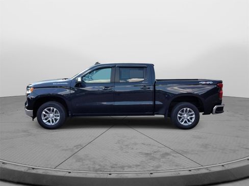 Used 2023 Chevrolet Silverado 1500 LT image 2