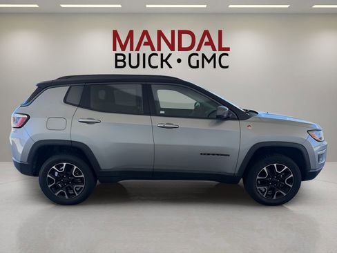 Used 2020 Jeep Compass Trailhawk image 4