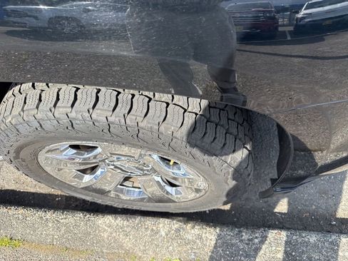 Used 2017 Chevrolet Tahoe Premier AWD/4WD image 3