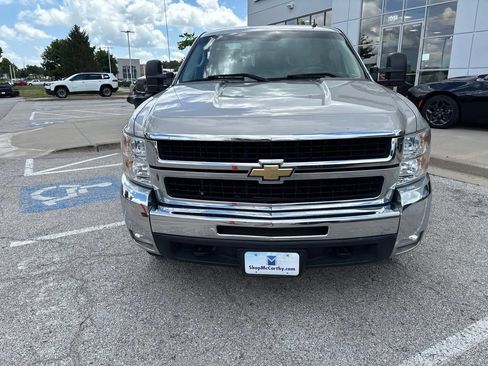 Used 2007 Chevrolet Silverado 2500 LT w/ Suspension Package, Off-Road AWD/4WD image 9