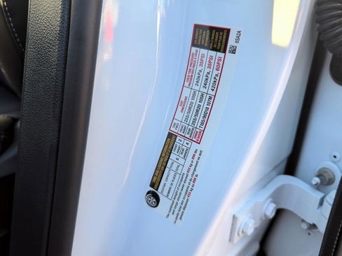 New 2026 INFINITI QX60 Sport image 25