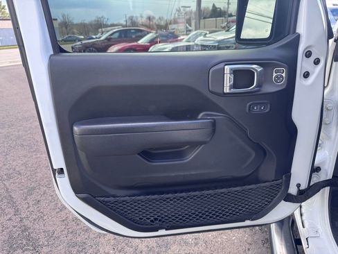 Used 2022 Jeep Wrangler Unlimited Sport image 7