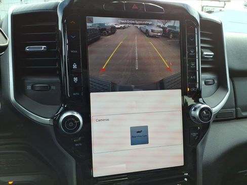 Used 2025 RAM 2500 Big Horn image 17