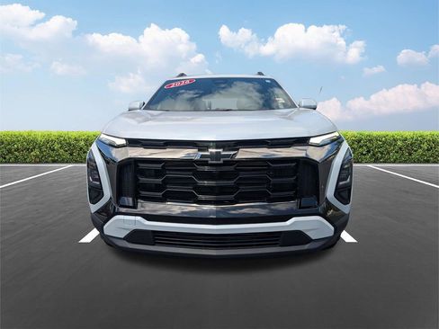 Used 2026 Chevrolet Equinox ACTIV w/ Convenience Package III AWD/4WD image 10