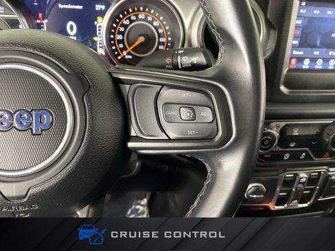 Used 2021 Jeep Gladiator Willys image 22