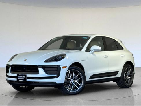 Certified 2026 Porsche Macan AWD/4WD image 1