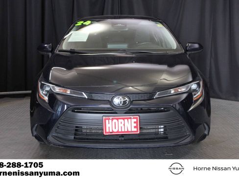 Used 2024 Toyota Corolla LE FWD image 2