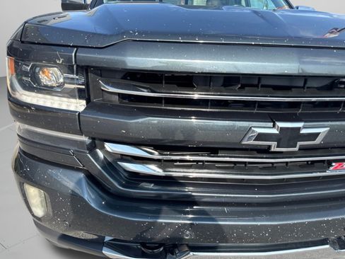 Used 2017 Chevrolet Silverado 1500 LTZ Z71 w/ LTZ Plus Package AWD/4WD image 44