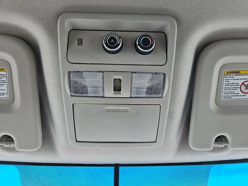 Used 2021 Nissan NV 3500 SL RWD image 19