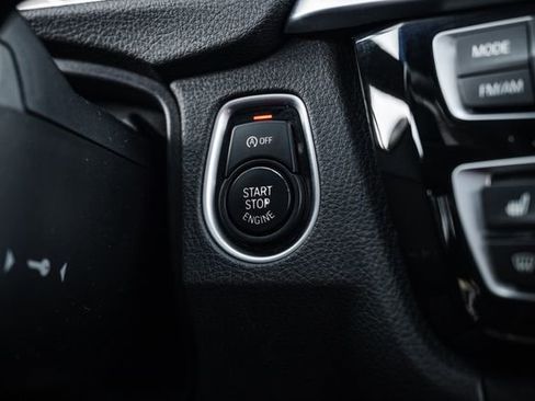 Used 2017 BMW 330i xDrive Wagon image 18