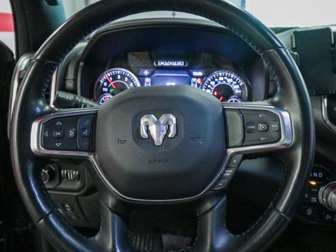 Used 2022 RAM 1500 Laramie AWD/4WD image 18